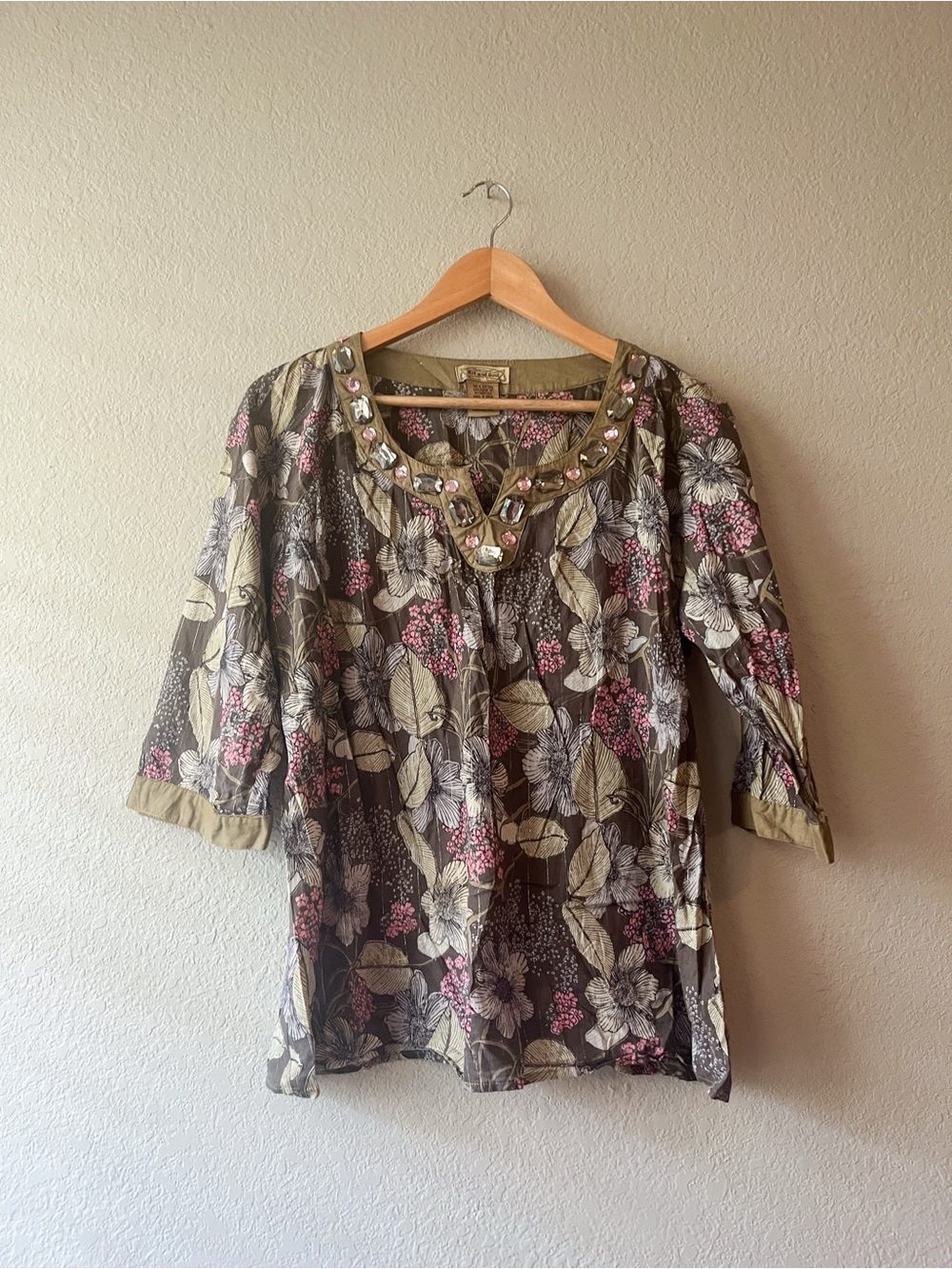 Vintage Art And Soul Floral Tunic with Pink Accents and Embellished Yoke M